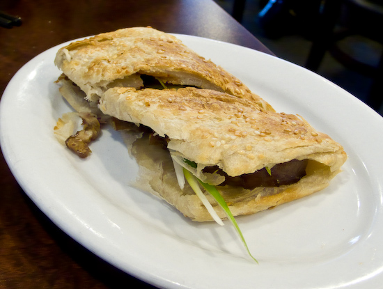 Queen House - Shaobing (Sesame Panroll) with Beef