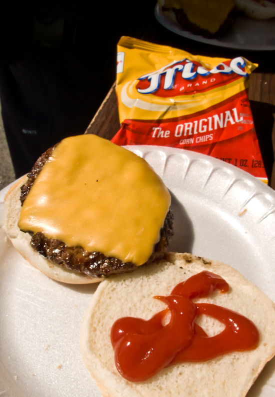 Cheeseburger with Corn Chips