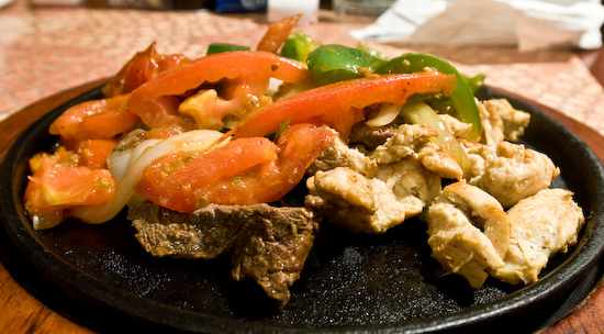 La Hacienda de los Barrios - Beef and Chicken Fajita Dinner