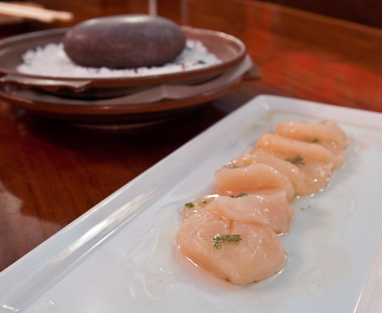 Uchi - scallop hot rock