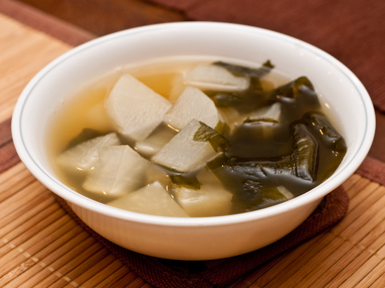 Daikon and seaweed soup