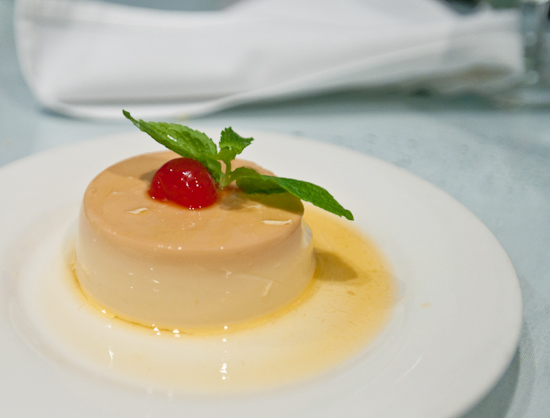 Hong Kong Lounge - Flan