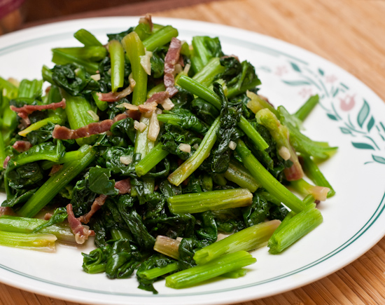 Sauteed Spinach with Garlic and Prosciutto
