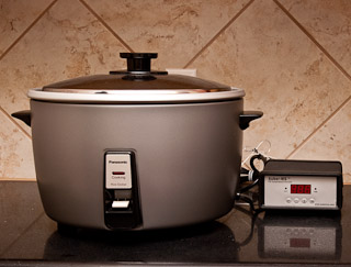 Rice cooker and PID controller